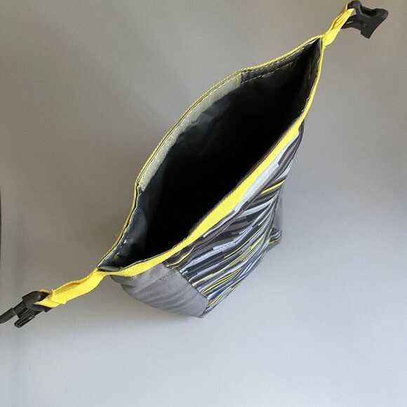 NEW LANDS' END ROLL TOP INSULATED WATERPROOF DRY BAG OUTDOORS SPORTS UNISEX - Picture 9 of 11